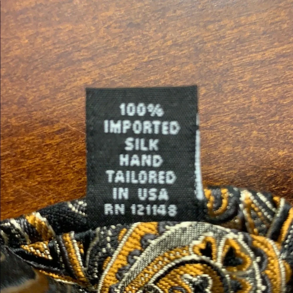 Ike Behar paisley 100% silk tie made in USA